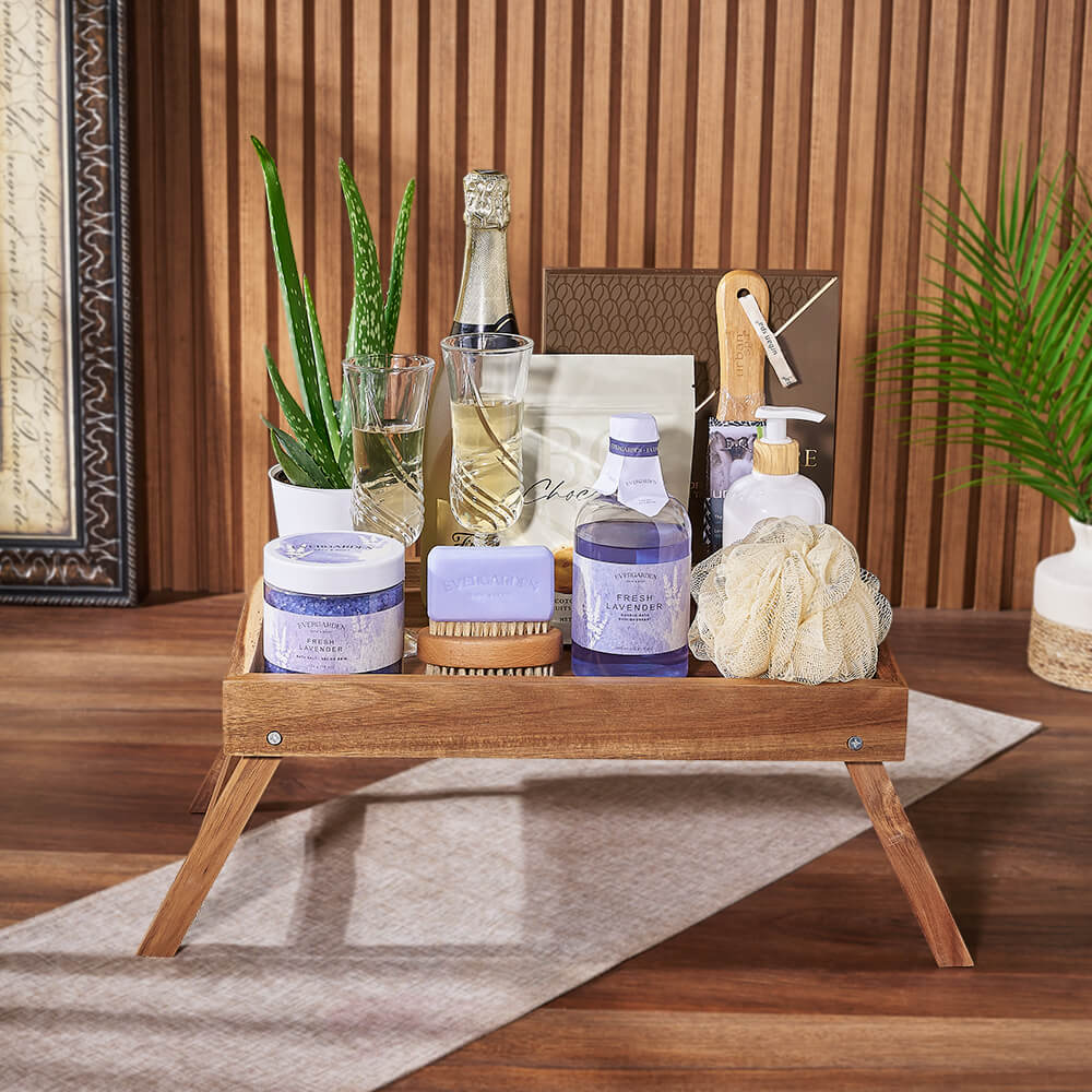 Bubbles and Bites Spa Gift Basket, Boston – how the gift is presented
