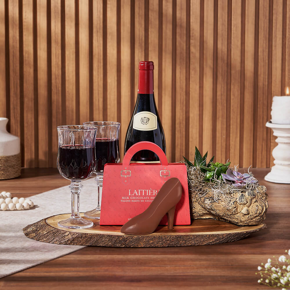 Chocolate Heels Wine Gift Basket – how the gift is presented