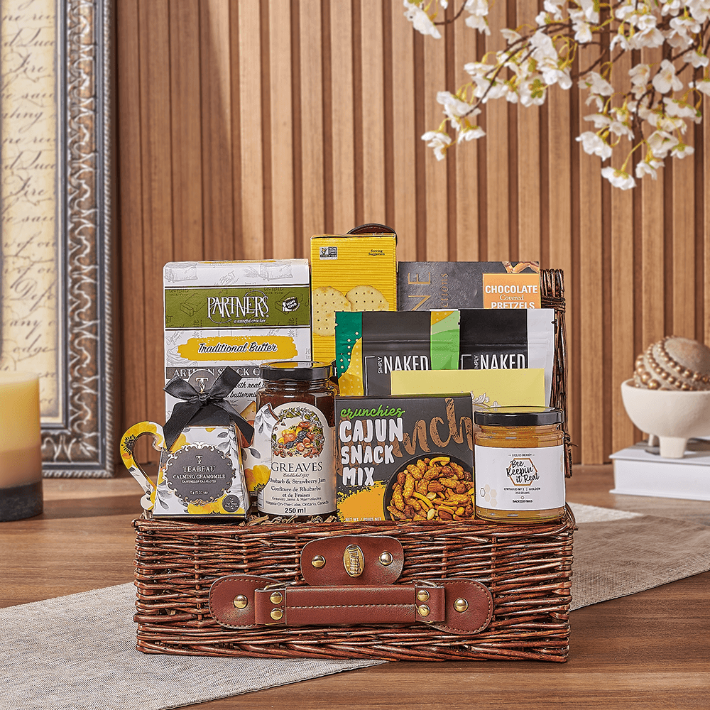 Halal Artisanal Snack Basket – how the gift is presented