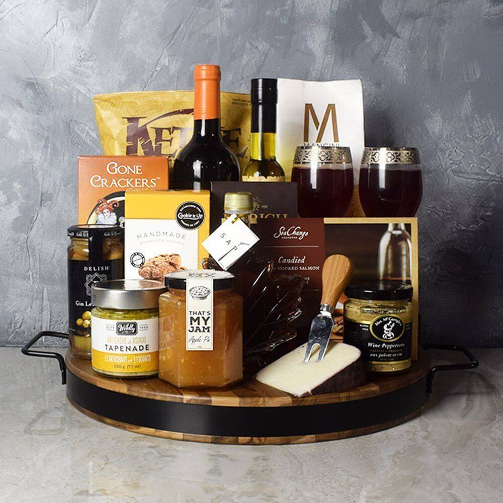 Wine and Cheese Delicacy Basket – how the gift is presented