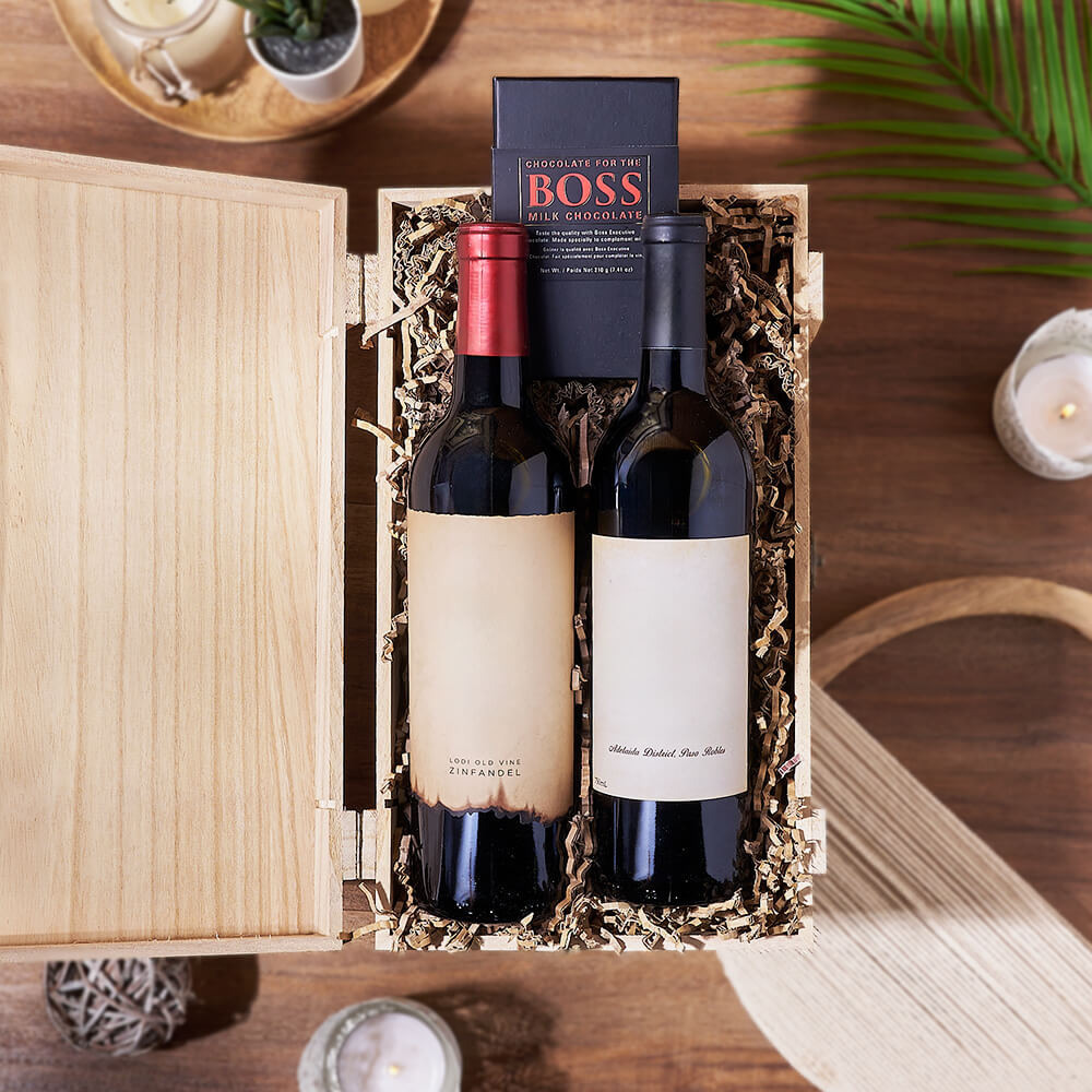 Elegant Wine Gift Basket with Milk Chocolate in Wooden Box – how the gift is presented
