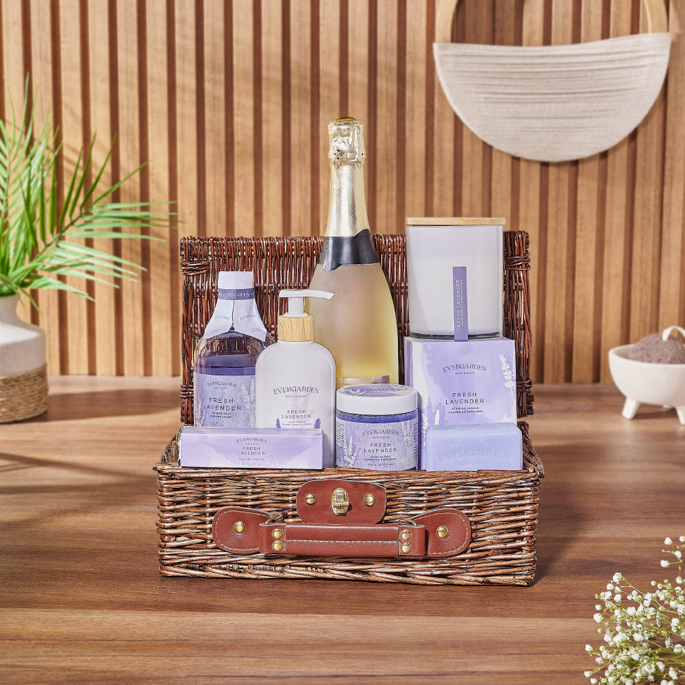 Lavender Spa and Sparkling Wine Basket – how the gift is presented