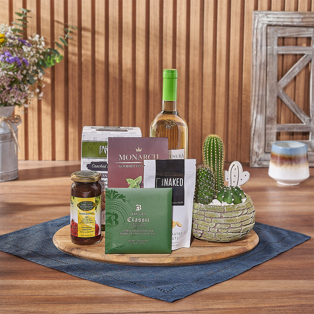 Deluxe Kosher Wine Gift Basket Featuring Crackers, Chocolates & Cacti – how the gift is presented