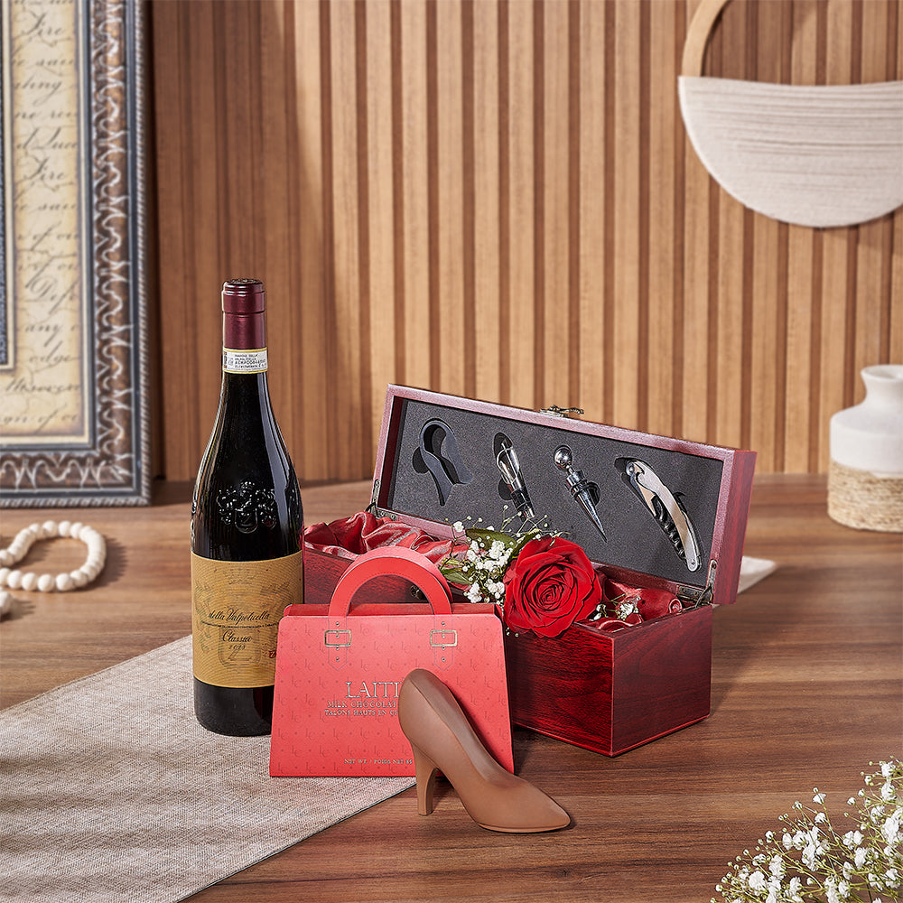 Wine Gift Basket with Red Rose and Gourmet Milk Chocolate – how the gift is presented