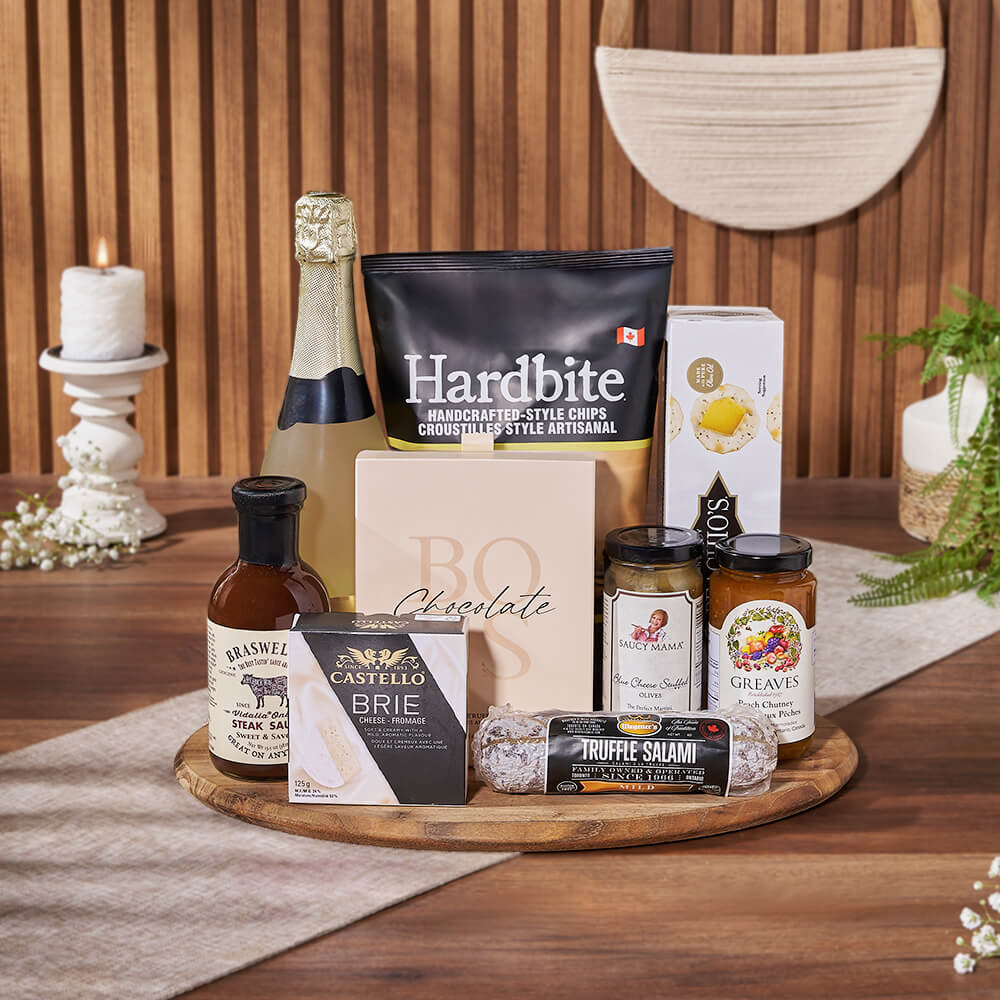 Premium Sparkling Wine Gift Featuring Truffles, Salami, and Cutting Board – how the gift is presented