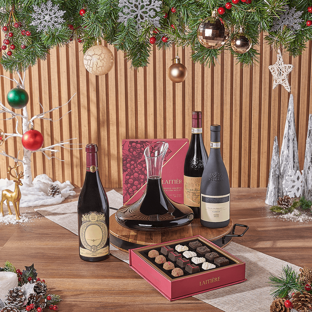 Holiday Wine Gift Set with Islington Decanter and Wooden Board – how the gift is presented