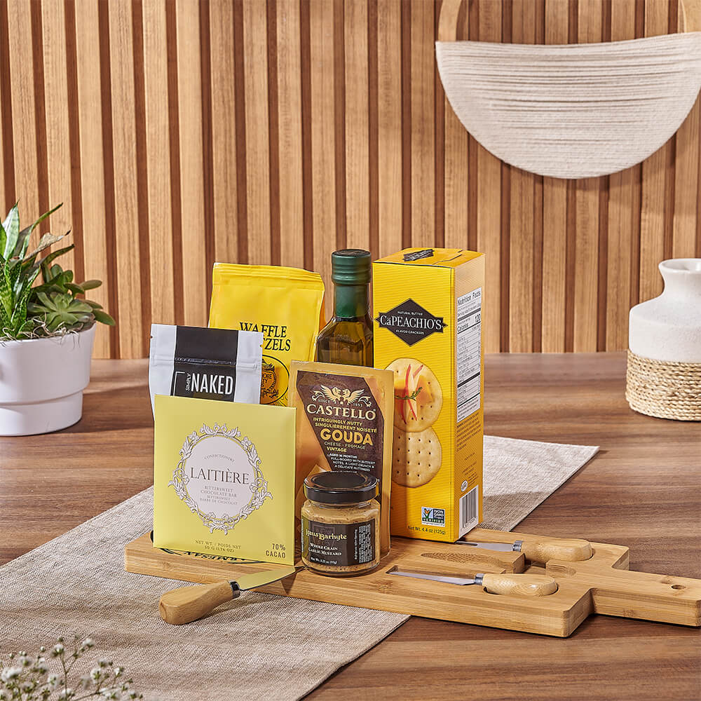Gourmet Cheese and Snack Gift Basket with Bamboo Board – how the gift is presented