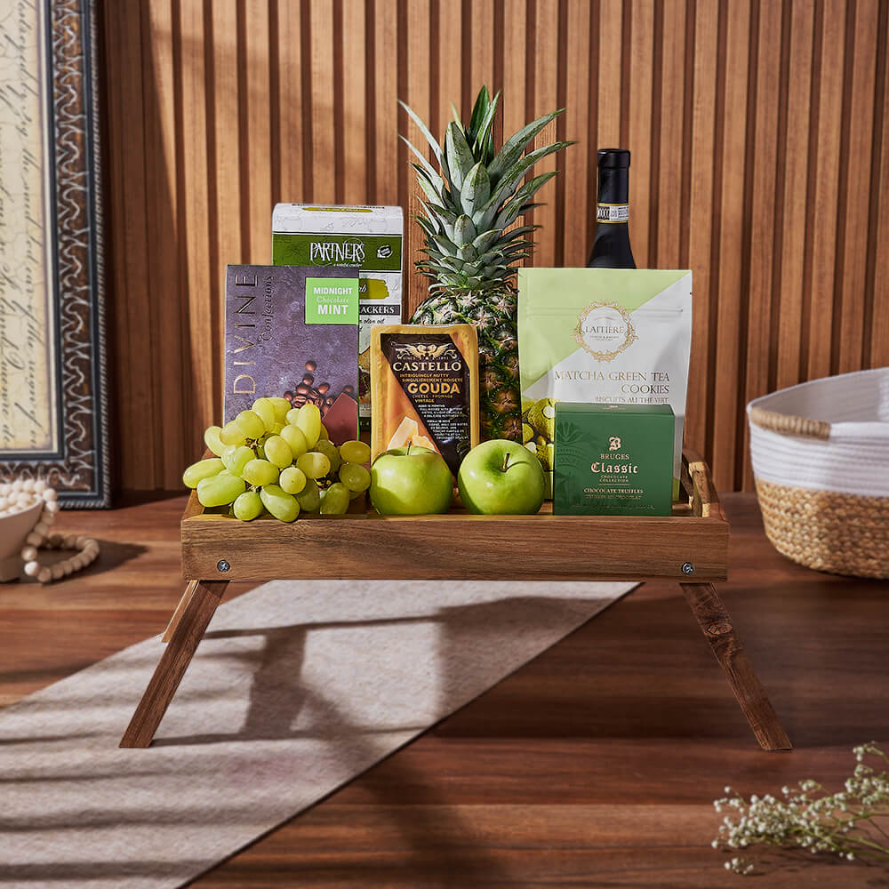 Acacia Tray Wine Gift Basket Including Divine Chocolates and Crisp Green Grapes – how the gift is presented