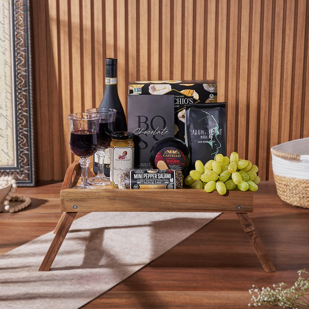 Acacia Wood Tray Wine and Snack Gift Basket – how the gift is presented