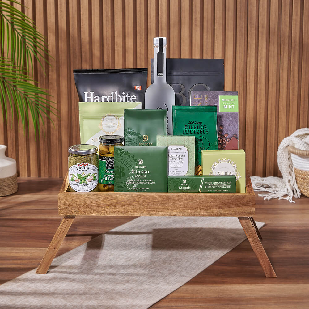 Vodka and Snack Bed Tray – how the gift is presented